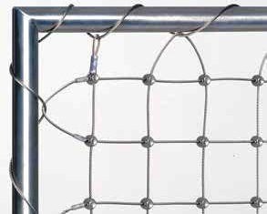 Wire net fastening with wrapped steel cable